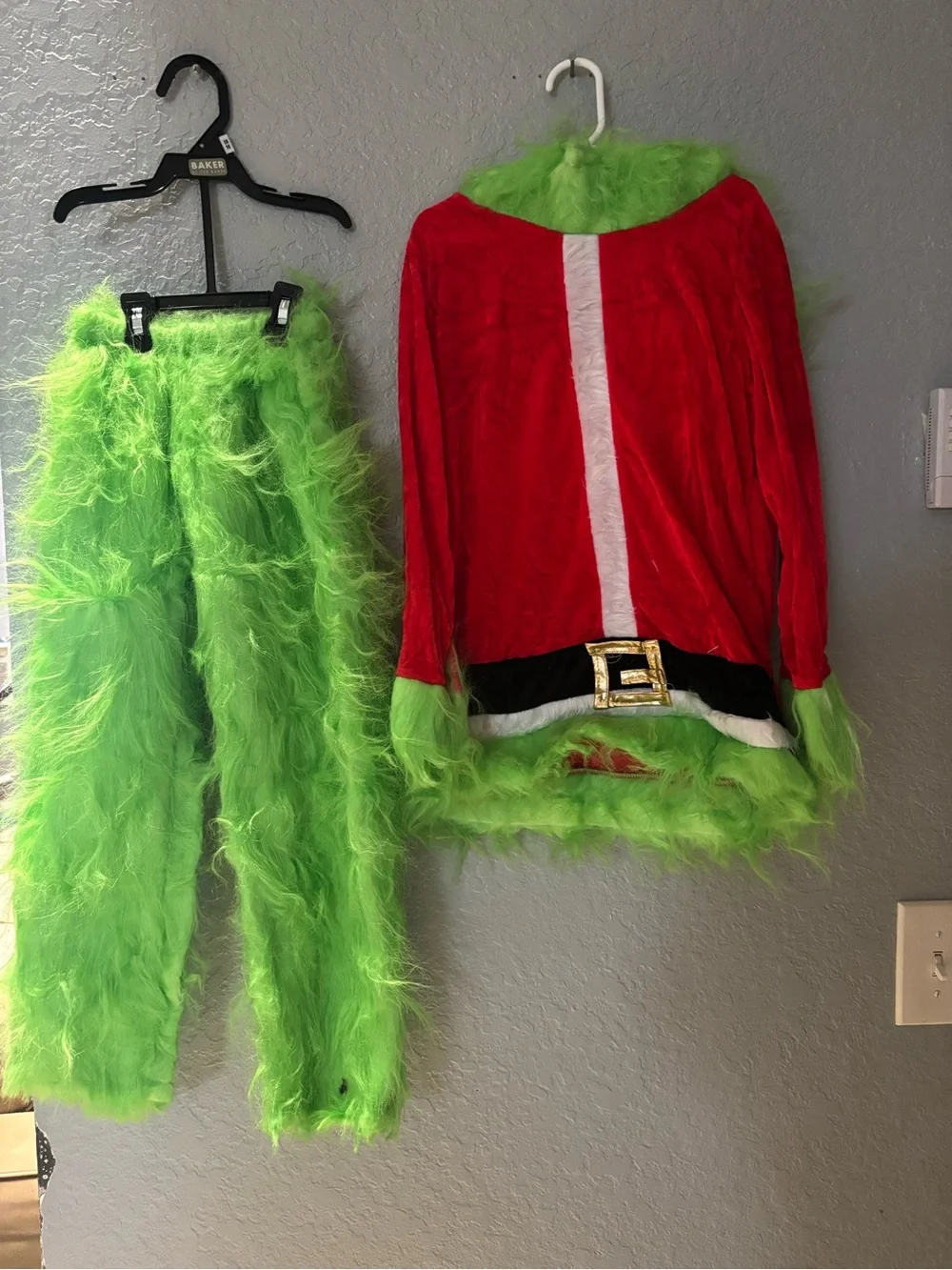 Kids Green & Red Grinch-Inspired Costume Set Xl